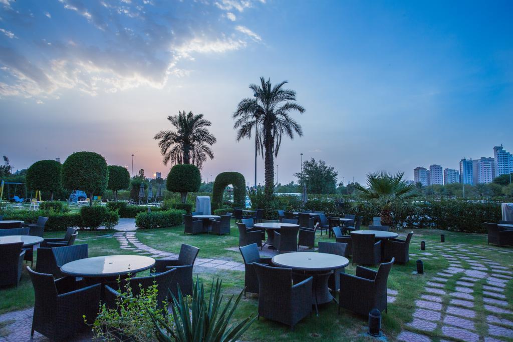 New Park Hotel Kuwait City ภายนอก รูปภาพ